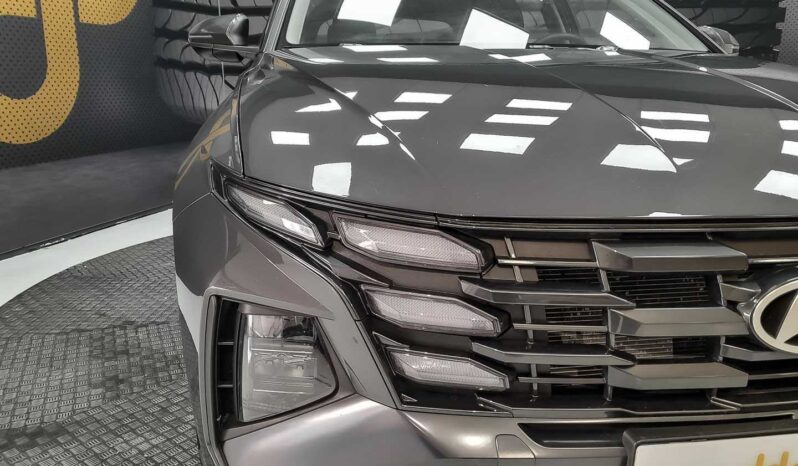 
								Hyundai Tucson full									