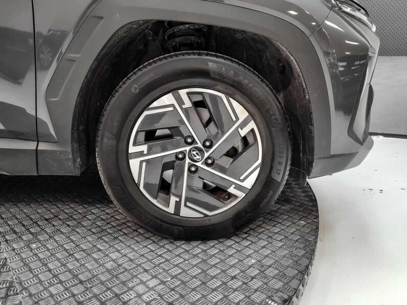 
								Hyundai Tucson full									
