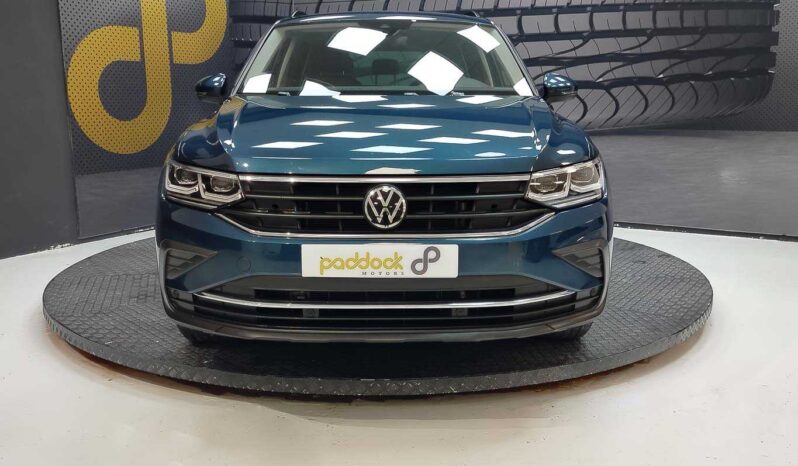 
								Volkswagen Tiguan full									