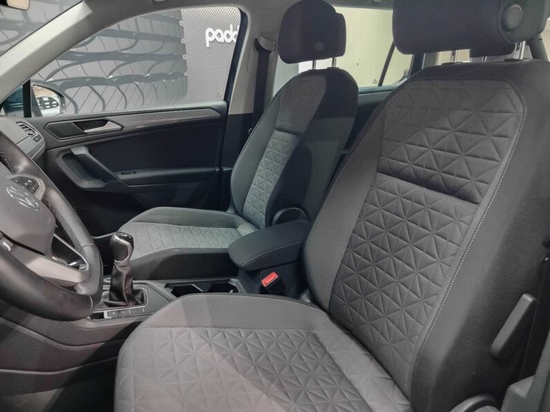 
								Volkswagen Tiguan full									