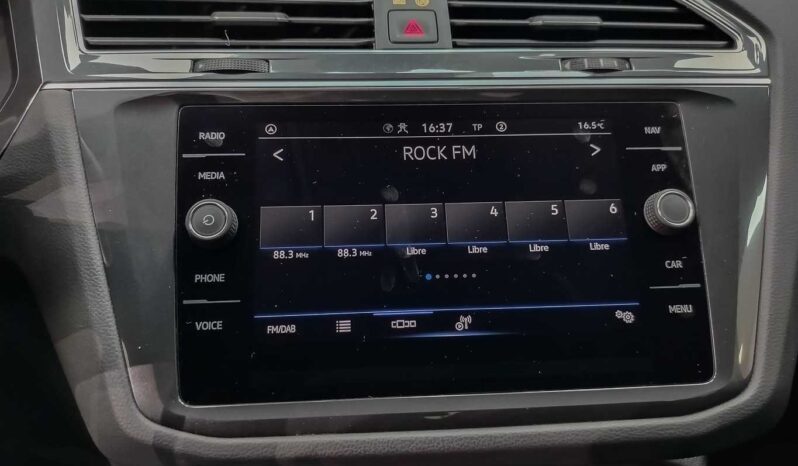 
								Volkswagen Tiguan full									