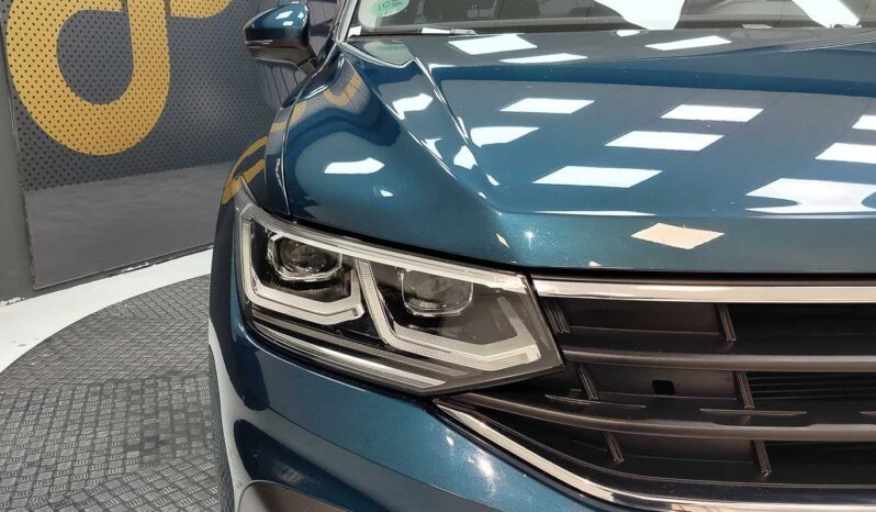 
								Volkswagen Tiguan full									