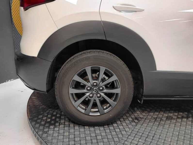 
								Mazda CX-30 full									