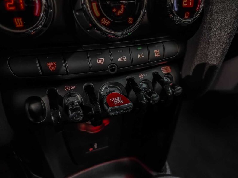 
								Mini Cooper full									