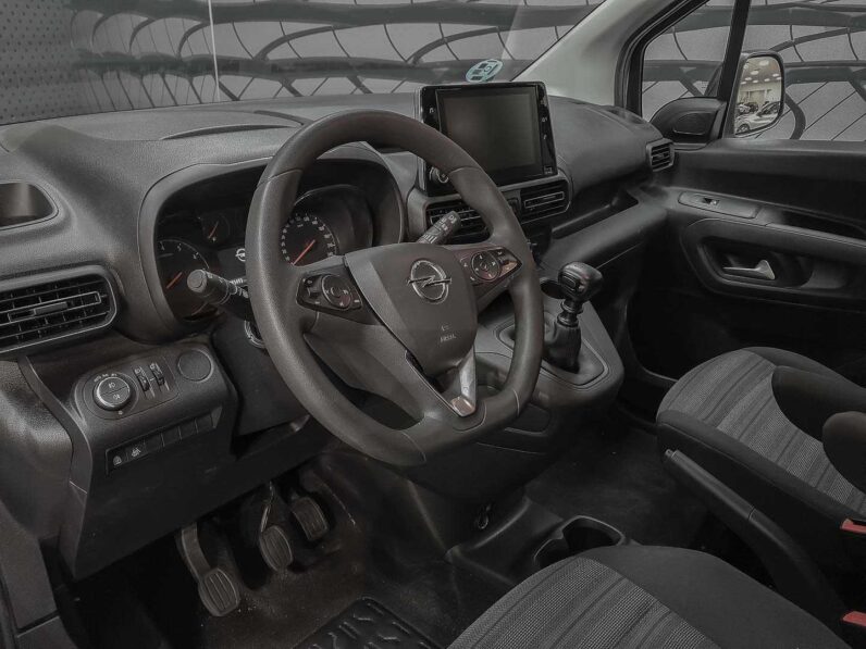 
								OPEL Combo full									