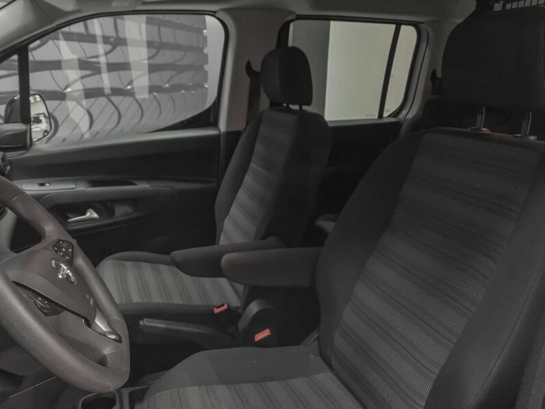 
								OPEL Combo full									