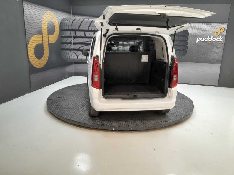 
								OPEL Combo full									