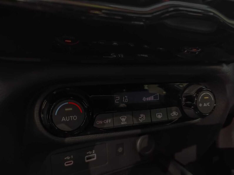 
								Nissan Juke full									