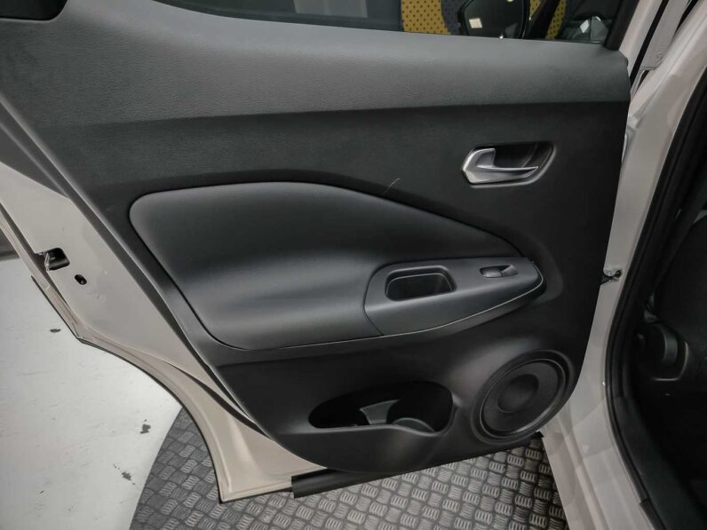 
								Nissan Juke full									