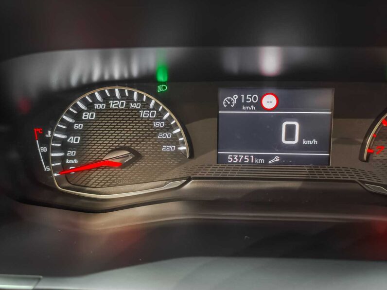 
								Peugeot 2008 full									
