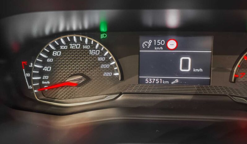 
								Peugeot 2008 full									