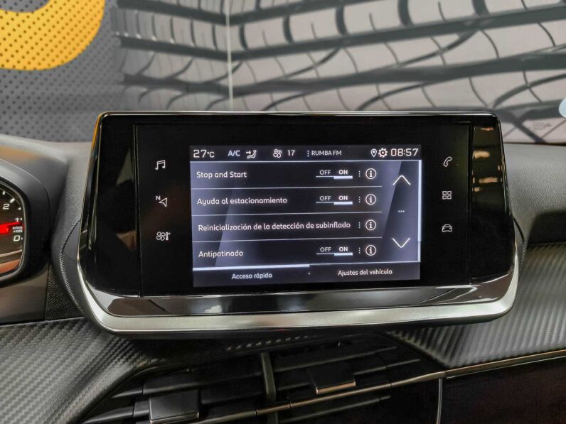 
								Peugeot 2008 full									