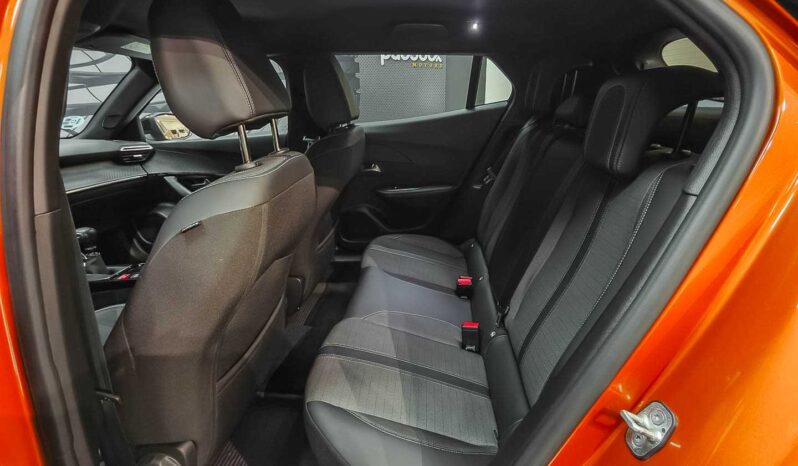
								Peugeot 2008 full									