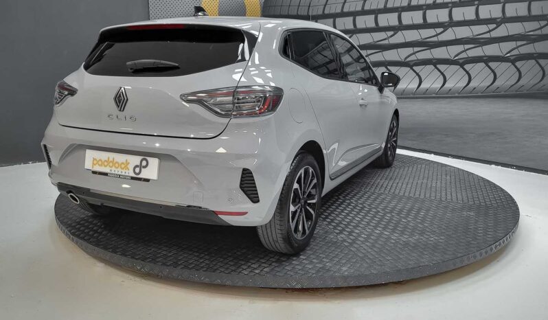 
								renault Clio full									