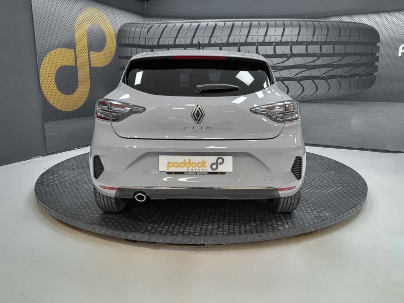 
								renault Clio full									