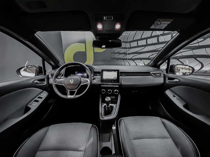 
								renault Clio full									