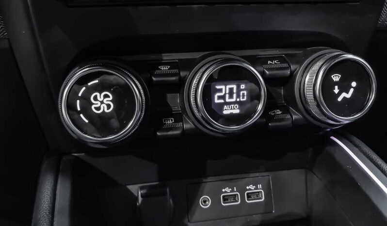 
								renault Clio full									
