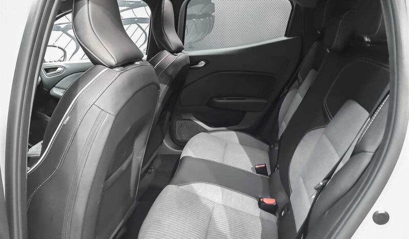 
								renault Clio full									