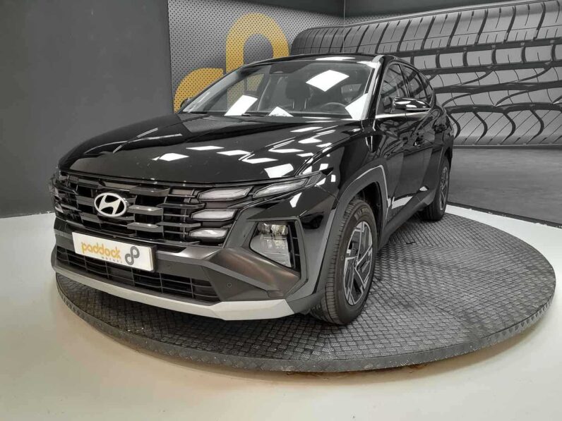 
								Hyundai Tucson full									