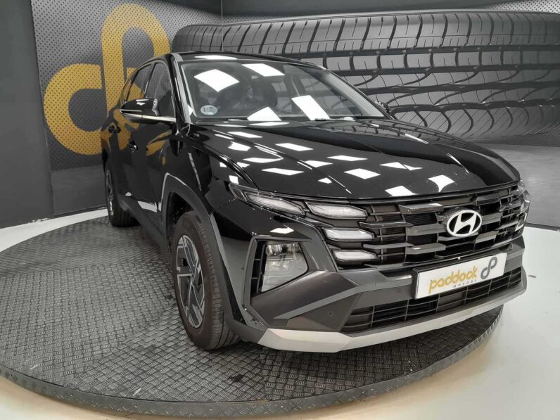 
								Hyundai Tucson full									