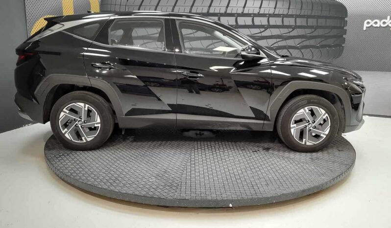 
								Hyundai Tucson full									