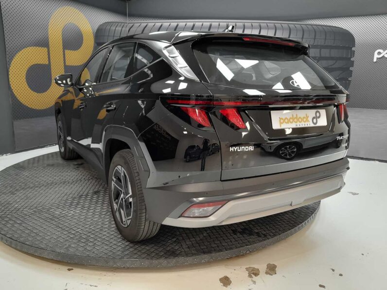 
								Hyundai Tucson full									