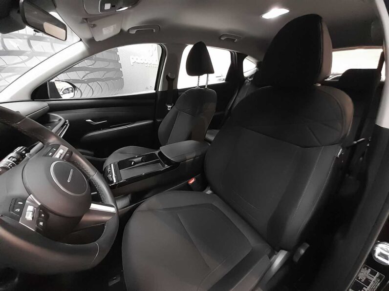 
								Hyundai Tucson full									