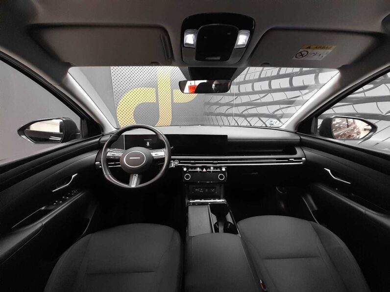 
								Hyundai Tucson full									