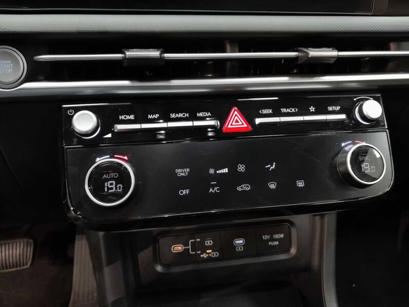 
								Hyundai Tucson full									