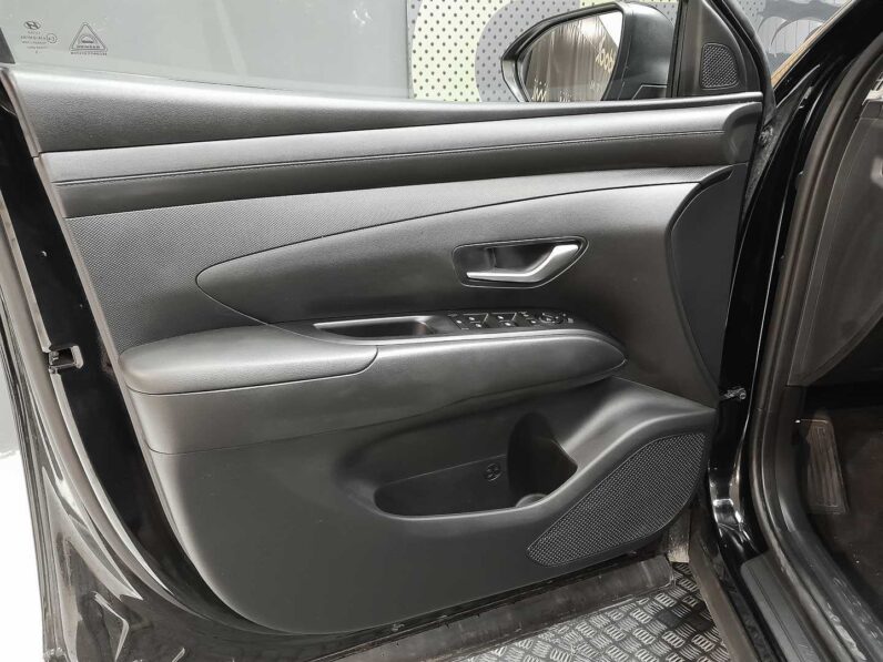 
								Hyundai Tucson full									