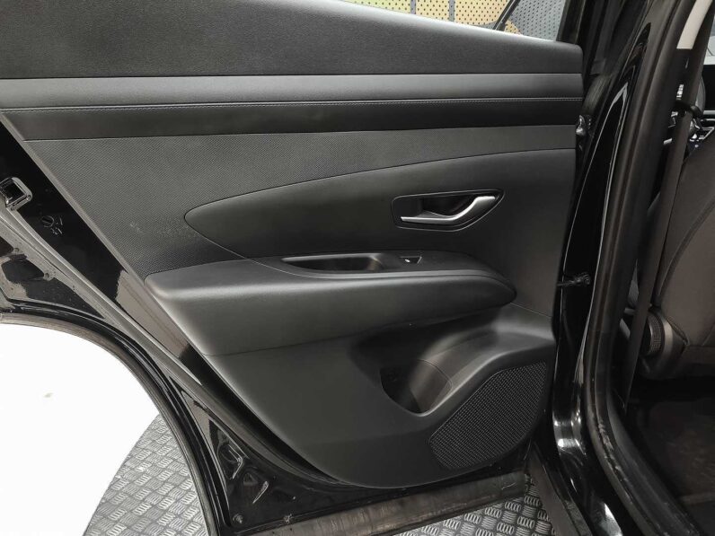 
								Hyundai Tucson full									