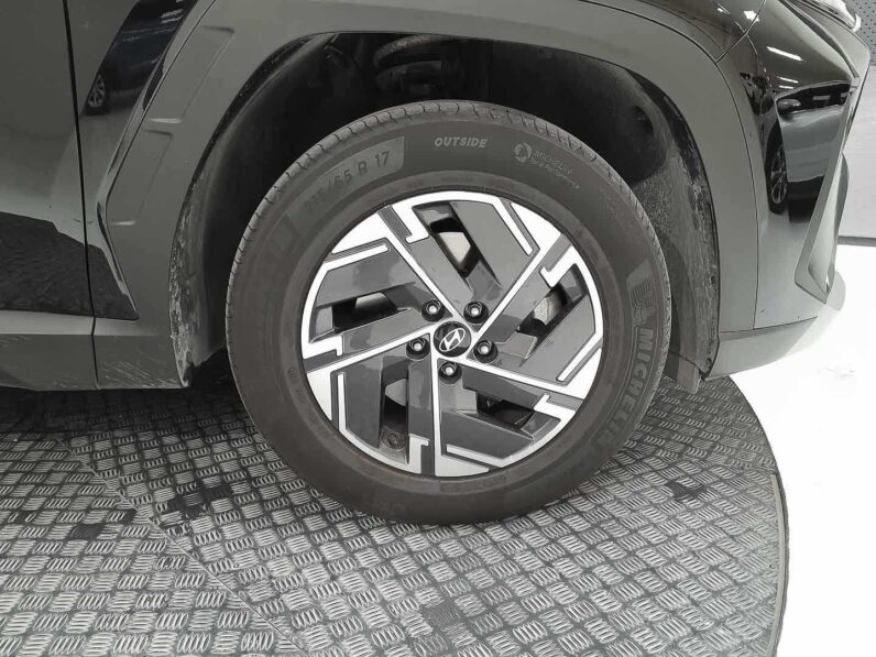 
								Hyundai Tucson full									