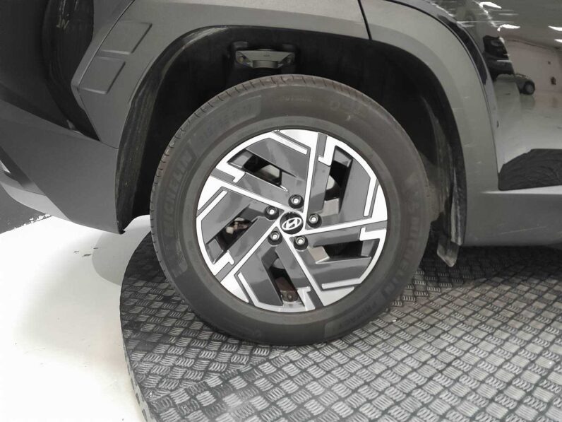 
								Hyundai Tucson full									