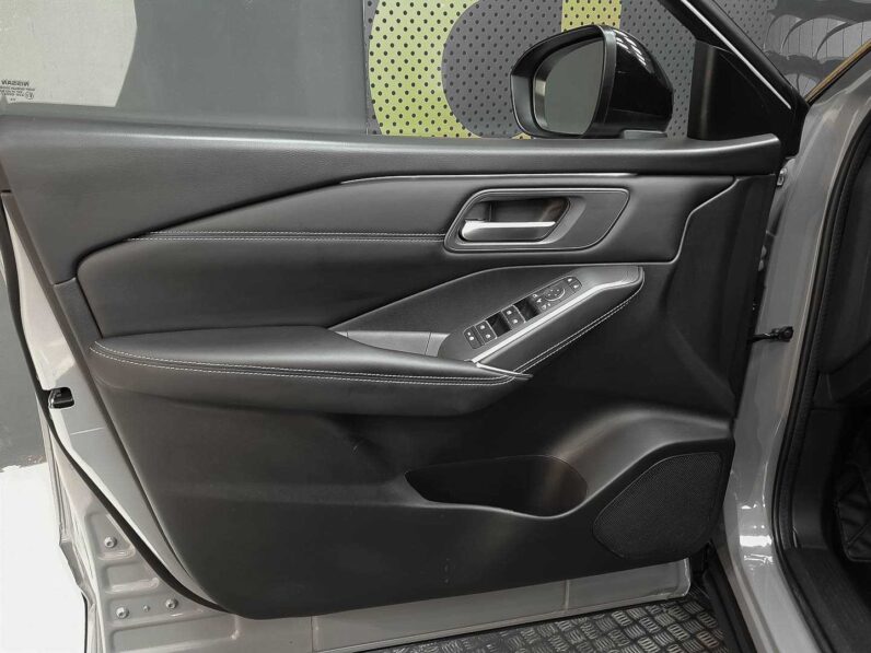 
								Nissan Qashqai full									