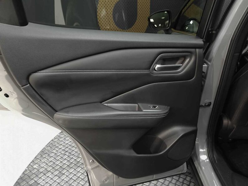 
								Nissan Qashqai full									