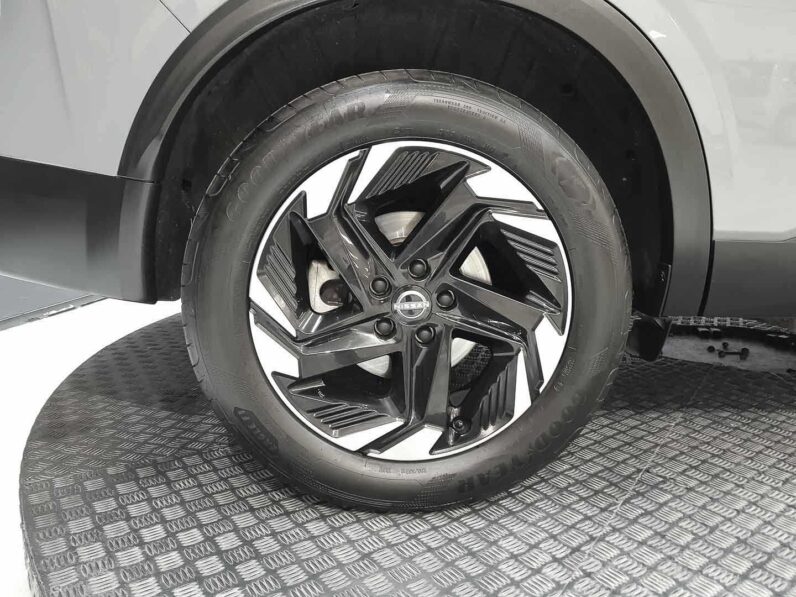 
								Nissan Qashqai full									