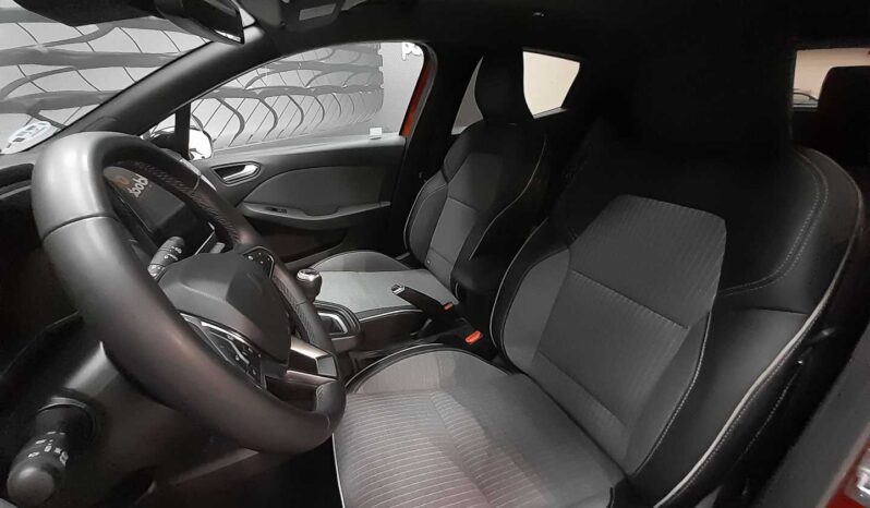 
								renault Clio full									