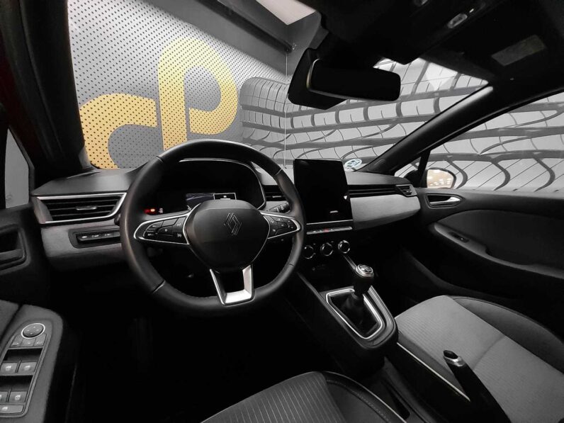 
								renault Clio full									