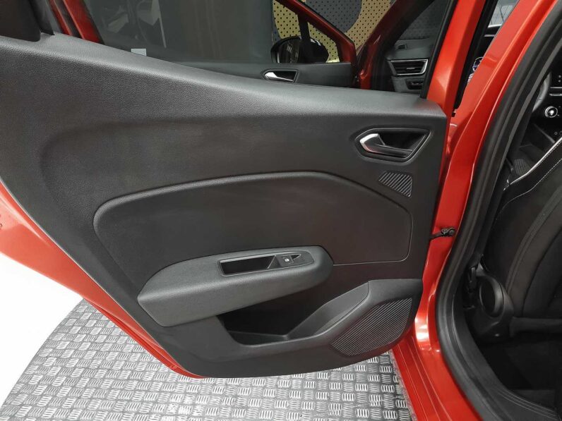 
								renault Clio full									