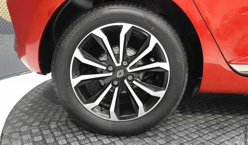 
								renault Clio full									