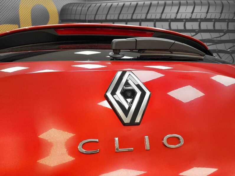 
								renault Clio full									