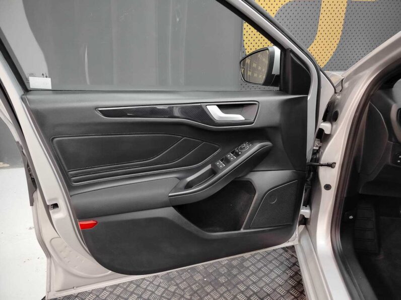 
								Ford Focus full									