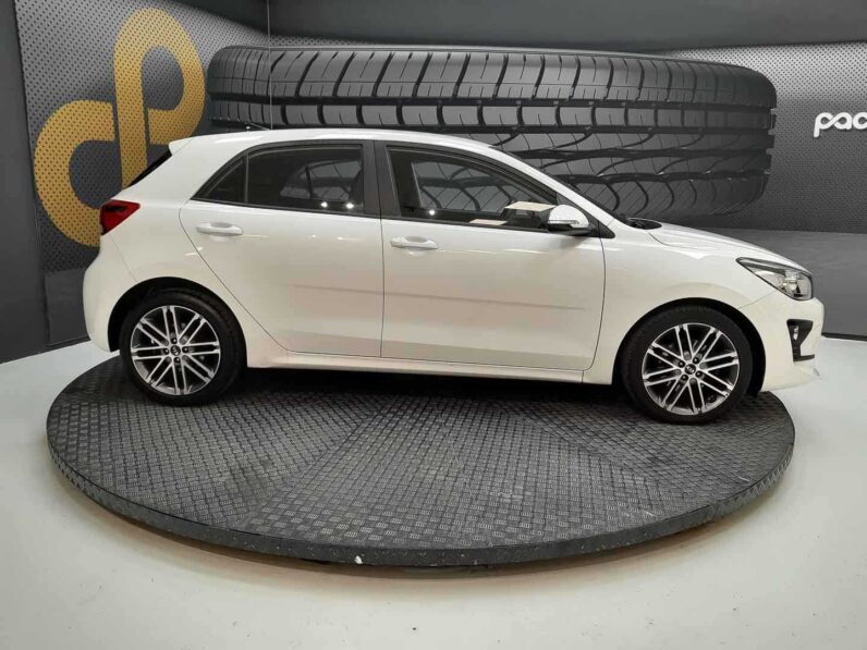 
								Kia Rio full									