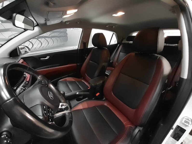 
								Kia Rio full									