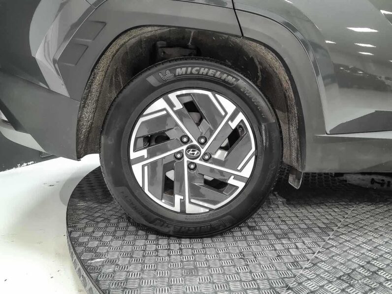 
								Hyundai Tucson full									