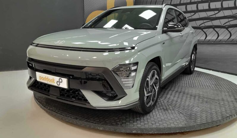 
								Hyundai Kona full									