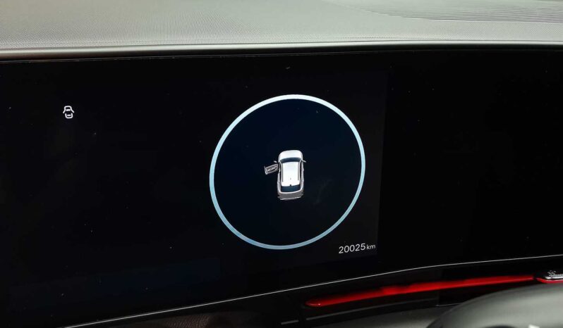 
								Hyundai Kona full									