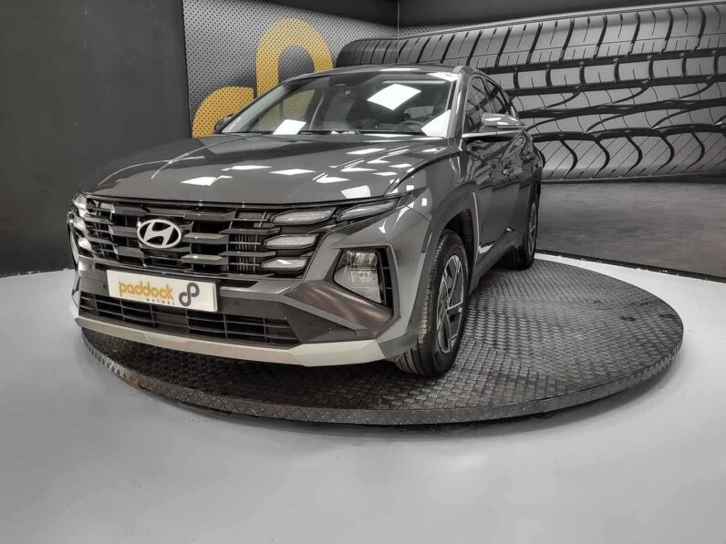 
								Hyundai Tucson full									