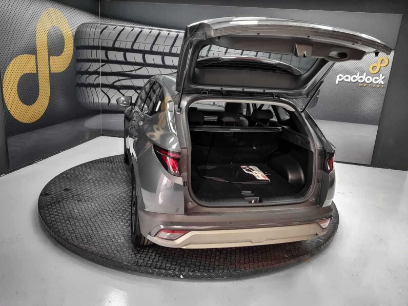
								Hyundai Tucson full									