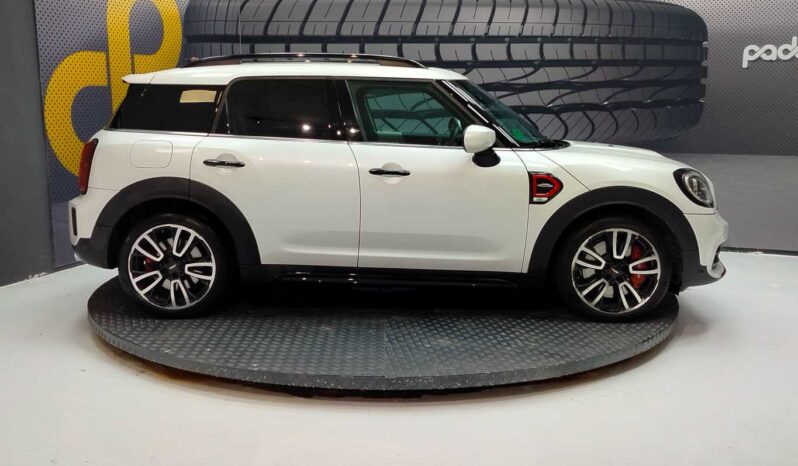 
								Mini Countryman full									